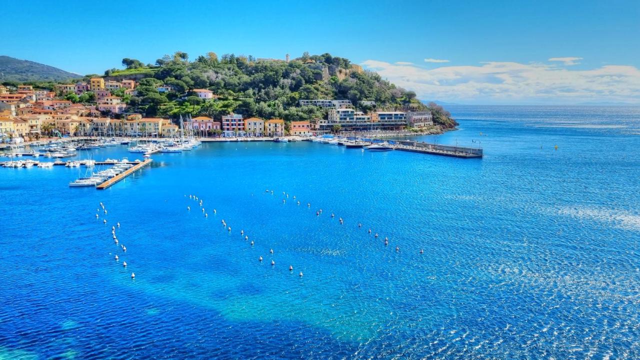 Hotel Plaza Porto Azzurro Exterior photo