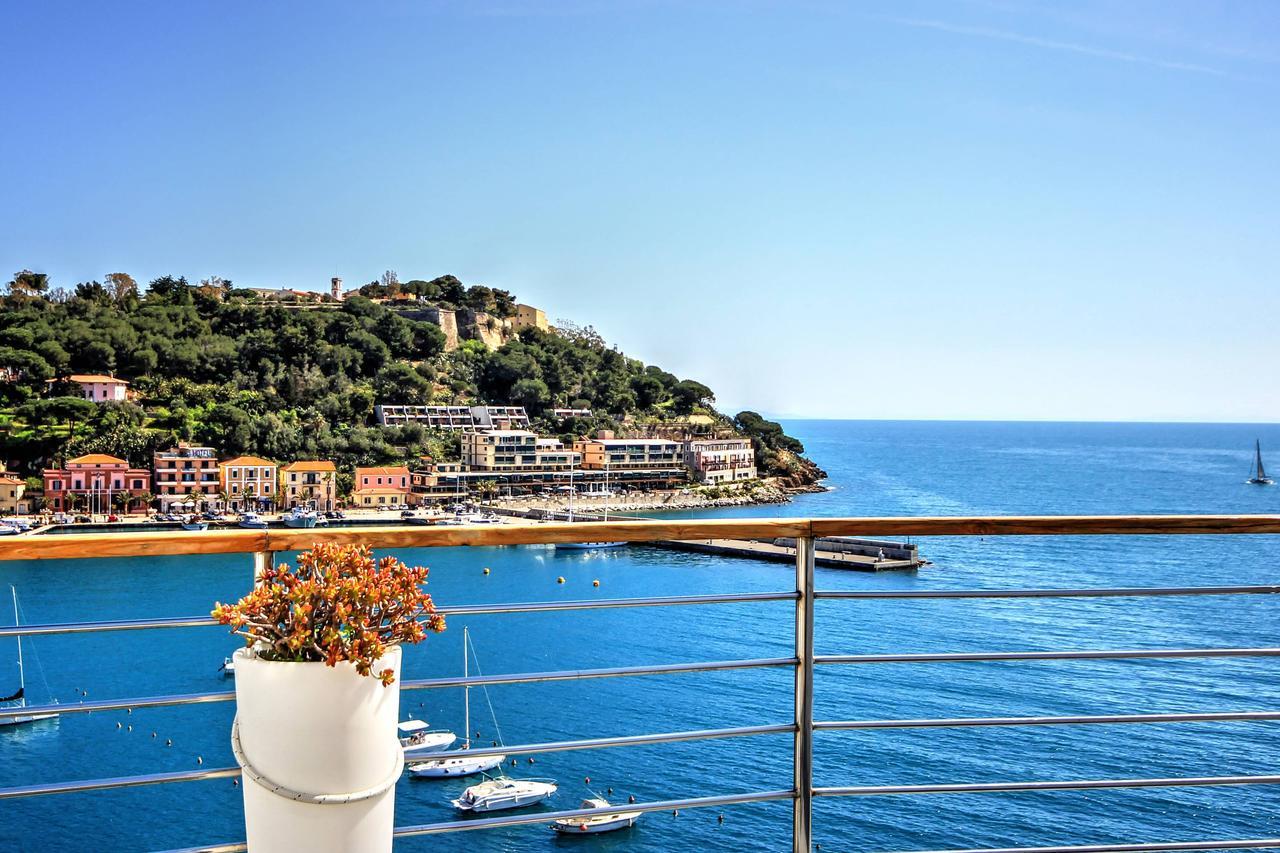 Hotel Plaza Porto Azzurro Exterior photo