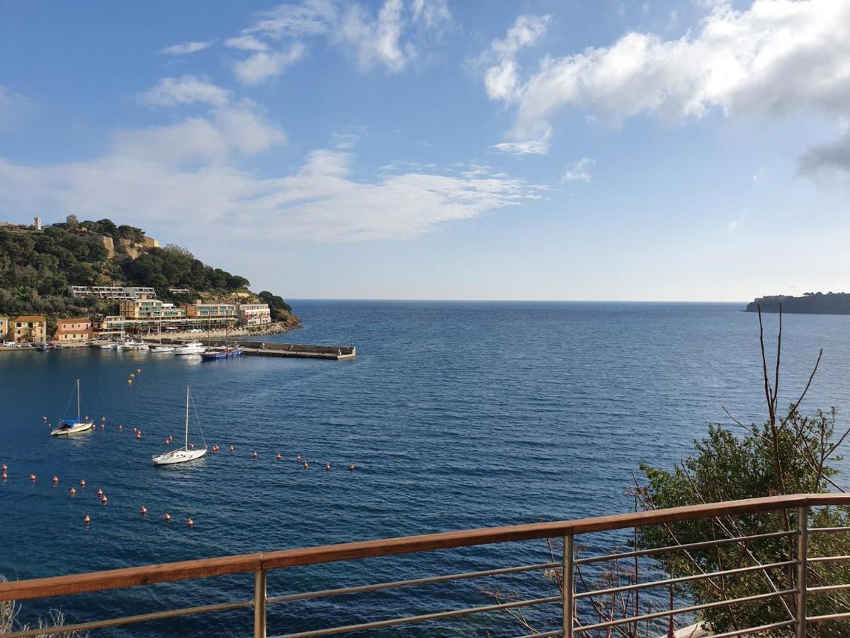 Hotel Plaza Porto Azzurro Exterior photo